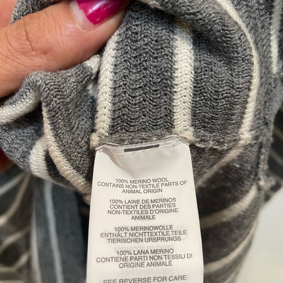 J. Crew merino wool Charcoal and Ivory Knit Top - Picture 4 of 5